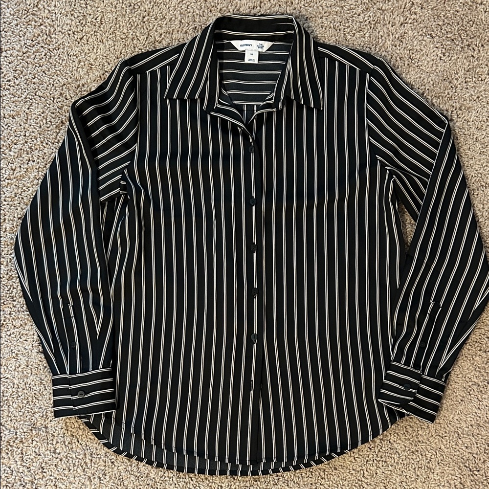 Old Navy Women’s Silky Black and White Striped Button Down Shirt